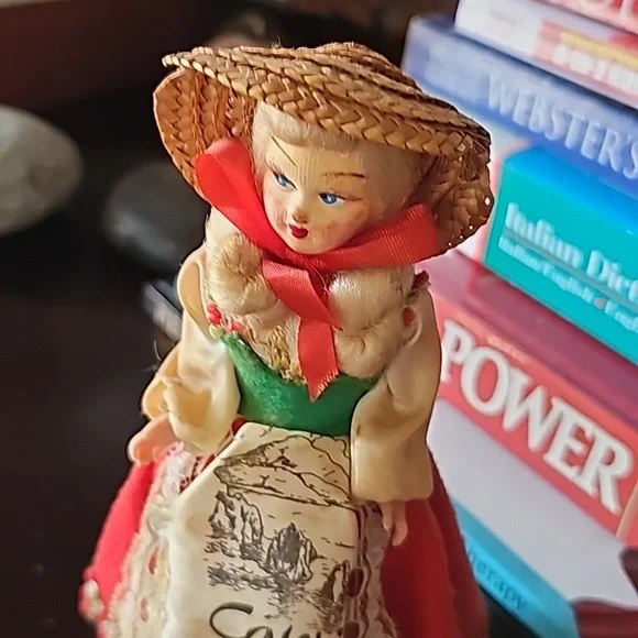 Vintage Italian doll from Capri - Picture 2 of 9